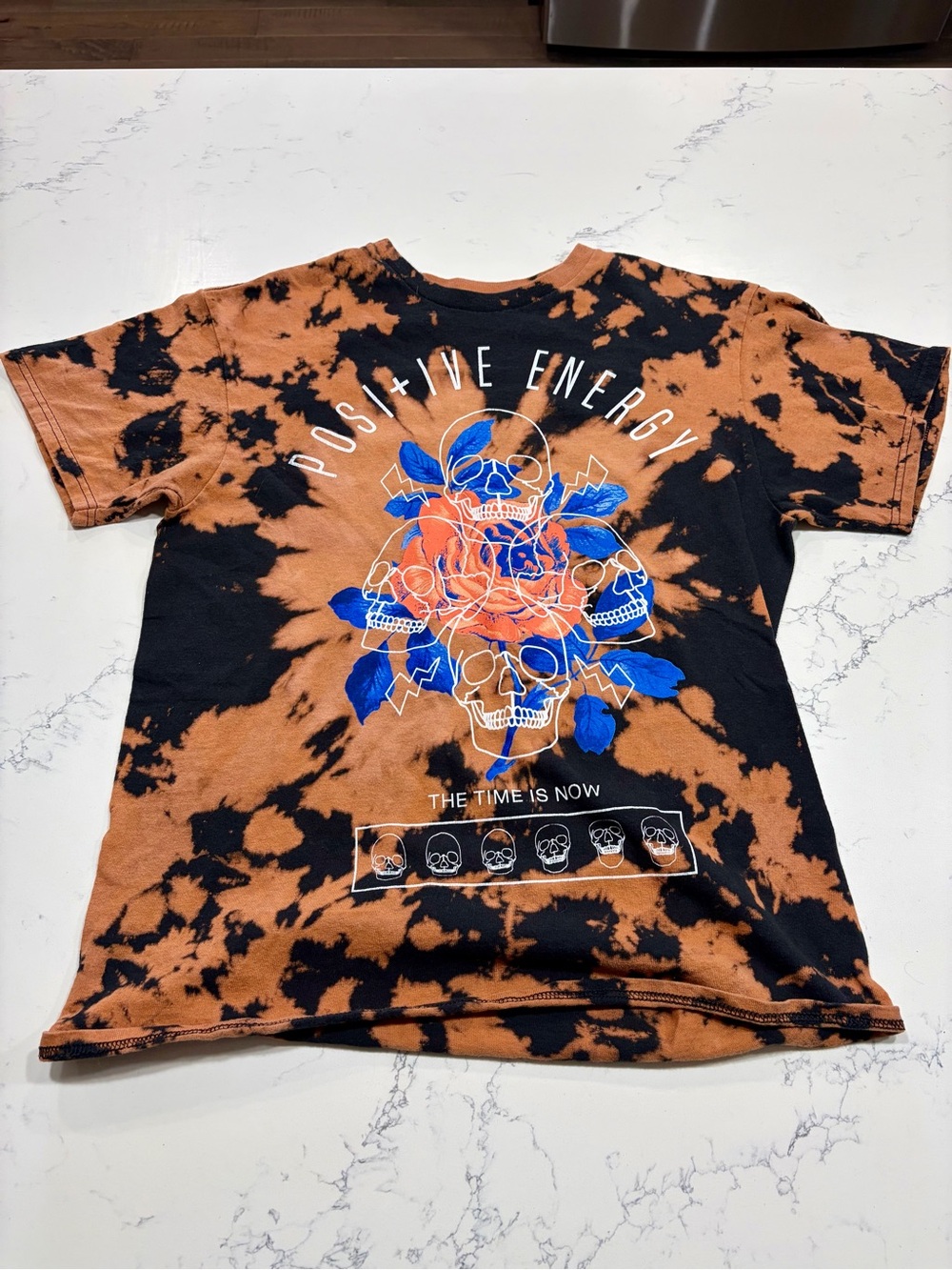 Chemistry Black and Rust Orange Tie-Dye Skull Graphic Tee - Women’s Medium